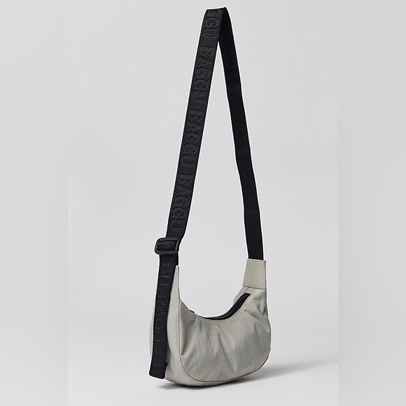 BAGGU Mini Nylon Crescent Bag in Grey- UO Exclusive - Picture 2 of 5